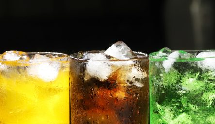 Adoçantes e o risco de AVC: o que a ciência revela sobre refrigerantes diet