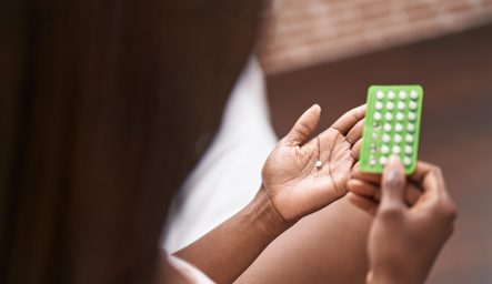 Anticoncepcionais podem causar AVC? Entenda os riscos e saiba como se proteger