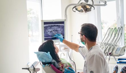 Saúde bucal influencia no AVC? Entenda como a higiene oral pode te proteger